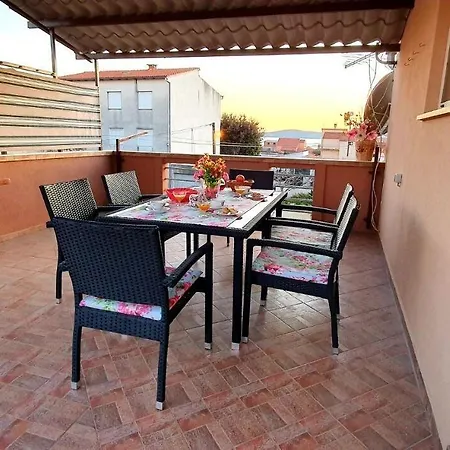 Apartament Julija