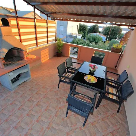 Julija - Big Terrace And Grill Διαμέρισμα Bibinje